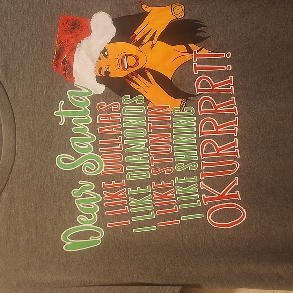 She Show women's t-shirt.    Box 14 - Picture 3 of 4